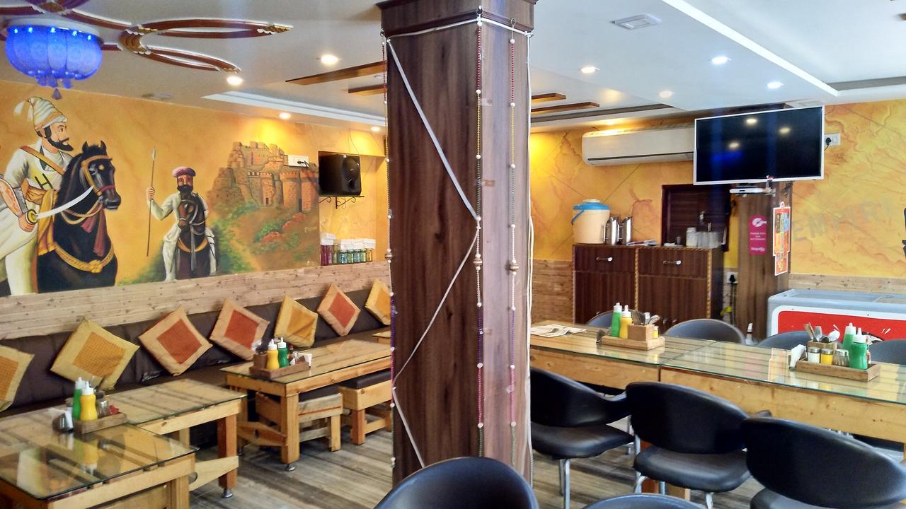 Om Shanthi Paying Guest House Varanasi Ngoại thất bức ảnh